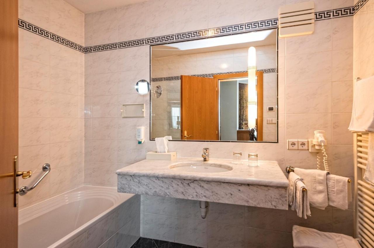 Sporthotel Fichtenhof Maranza Room photo